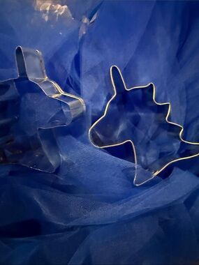New Ann Clark 4” Unicorn silhouette stainless steel cookie cutters set of 2